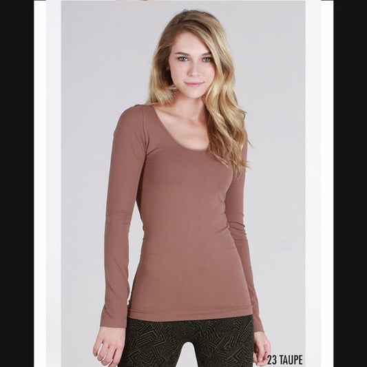 Long Sleeve 4-way Stretch Scoop Neck Top